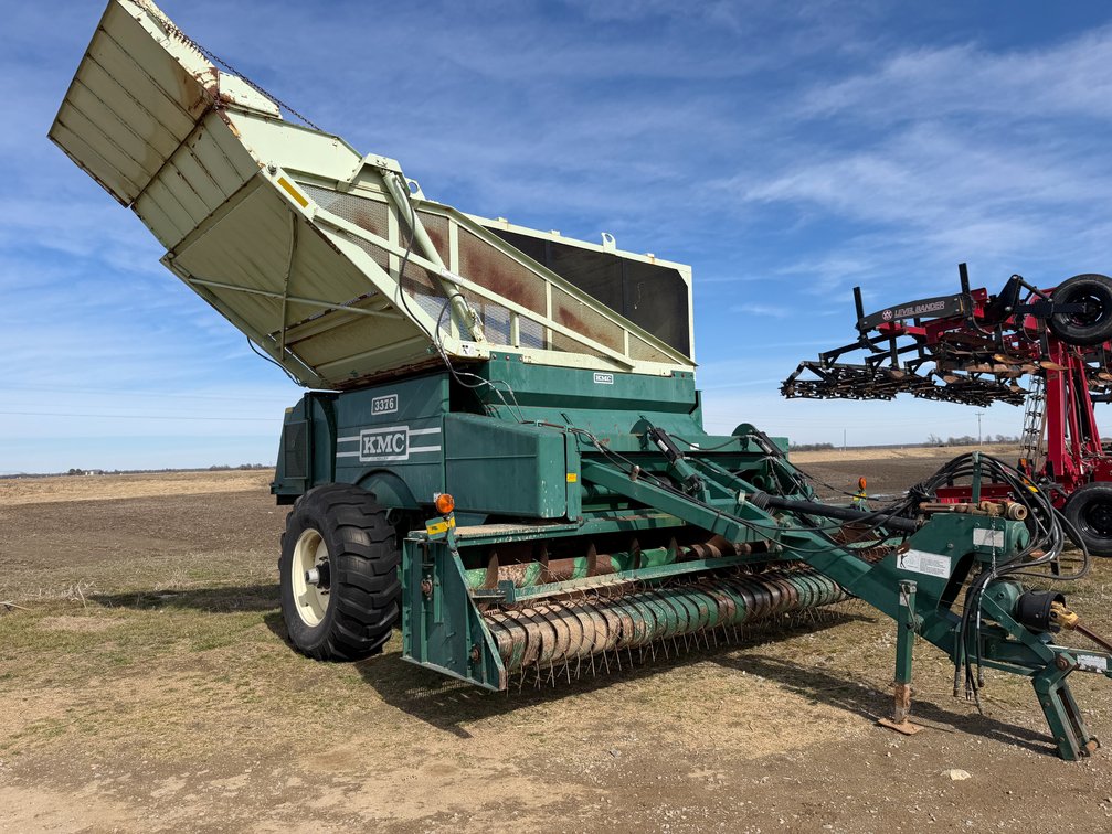 KMC 3376 14.5' Peanut Combine