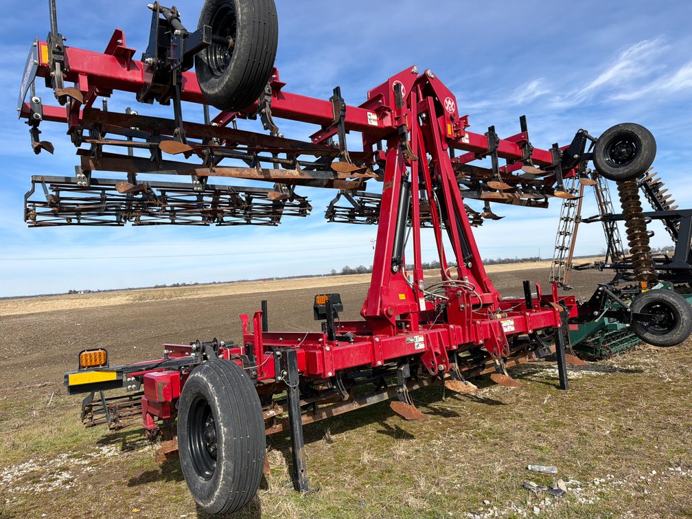 W&A 3670 Buster Level Bander 16R 30" Bedder Chopper