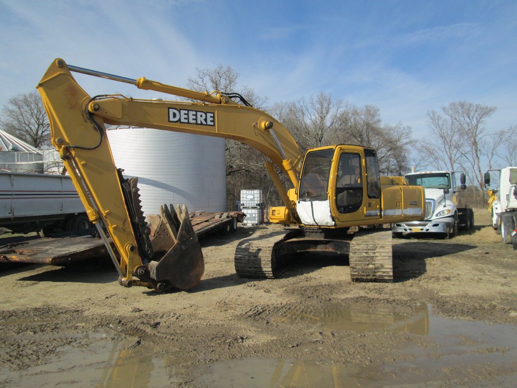 Deere 200LC Hydraulic Excavator FF0200X051116