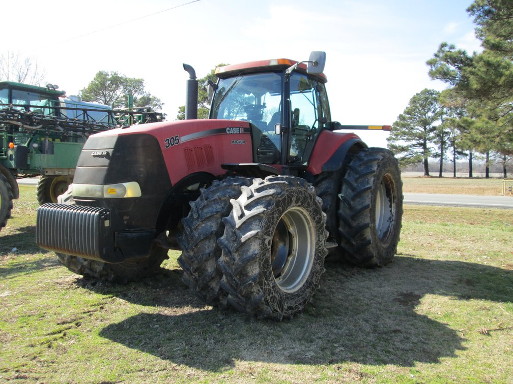 2011 Case IH Magnum 305 MFWD Tractor Z8RZ08441