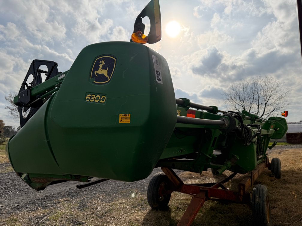 2015 John Deere  630D 30' Draper Header 1H00630DKFR775113