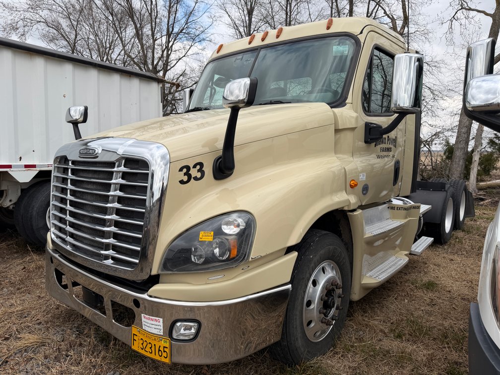 2016 Freightliner  T/A Daycab Truck Tractor 3AKJGED50GSHN2261