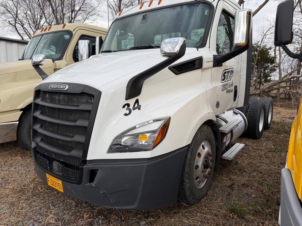 2019 Freightliner Cascadia  T/A Daycab Truck Tractor 3AKJHTDV4KSKD3197