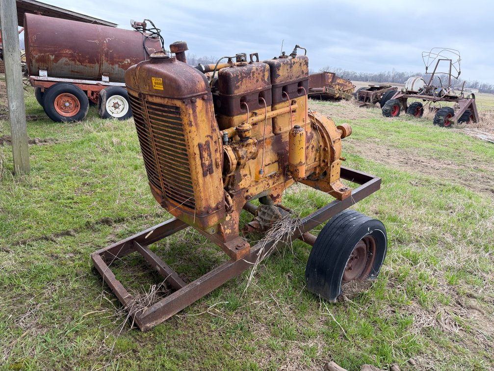 INOP Minneapolis Moline 4 cyl Power Unit