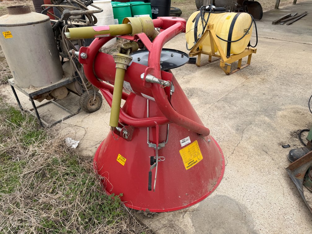 Behlen Country 850lb 3pt Spreader