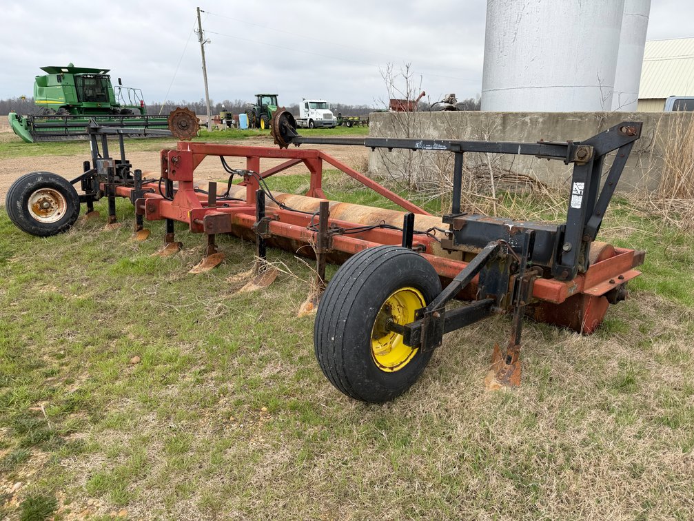 Eddins 8-row 30" Bedder Roller