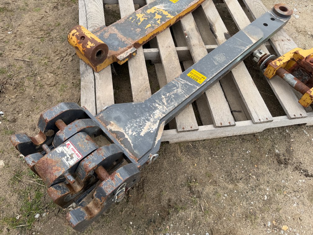 Ashland Industries Scraper Draw Bar