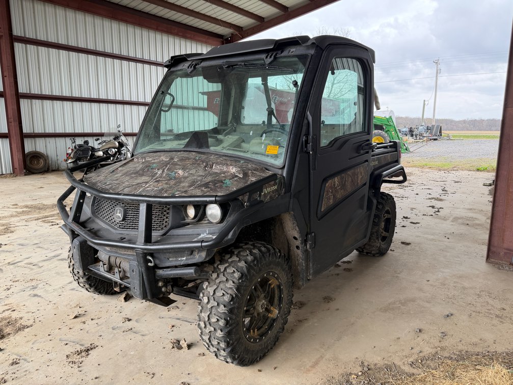 2022 John Deere Gator XUV835R 4x4 UTV *SALE PENDING APPROVAL BY JDF