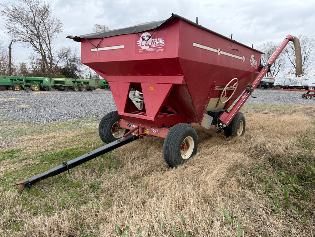 EZ Trail 3400 Gravity Wagon