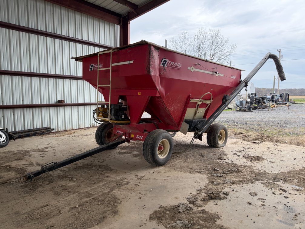 EZ Trail 1074 Gravity Wagon