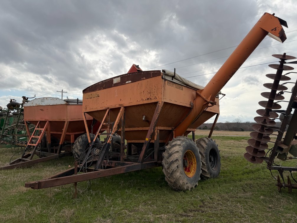 Dennis Grain Cart