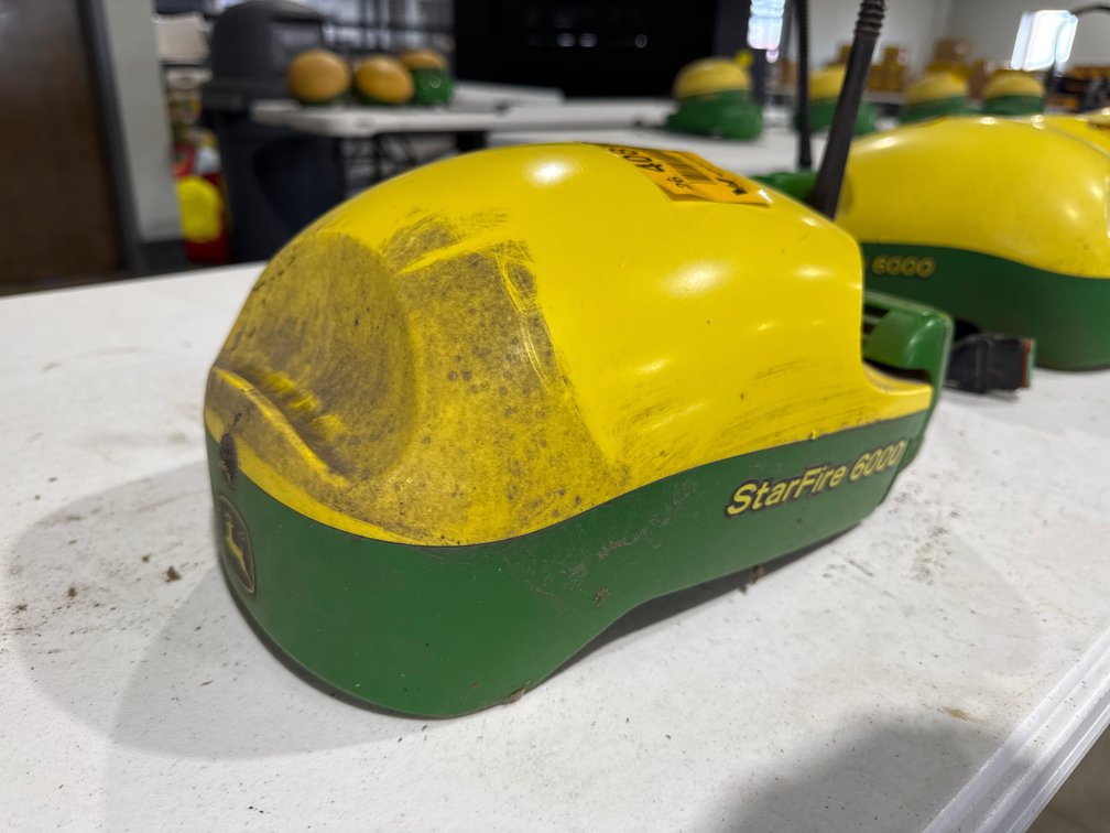 John Deere  6000 StarFire Guidance Reciever w/RTK Radio 900 PCSRD9A736699