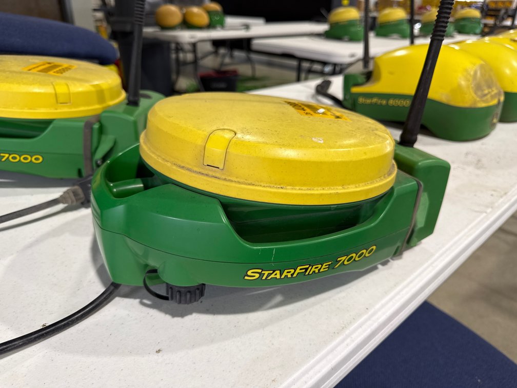 John Deere  7000  StarFire Guidance Reciever PCS17UB130110