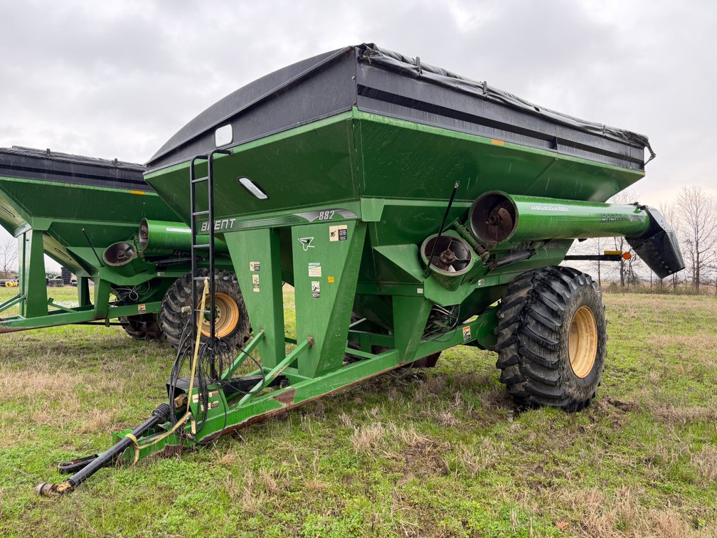2014 Brent 882 Grain Cart