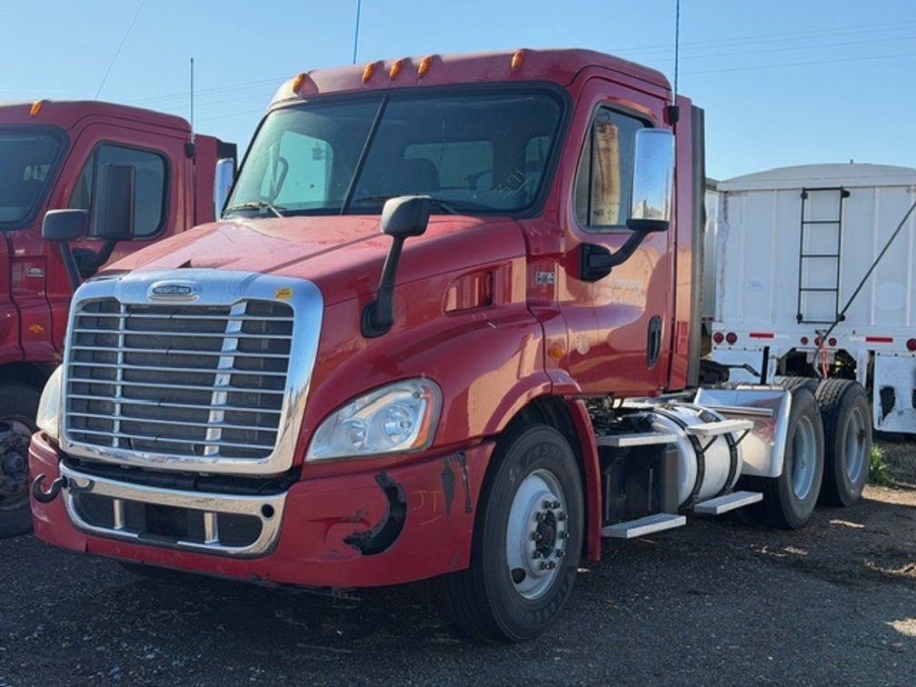 2013 Freightliner Cascade   T/A Daycab 3AKJGBD4DDFD4990 *Jeff Talley Package