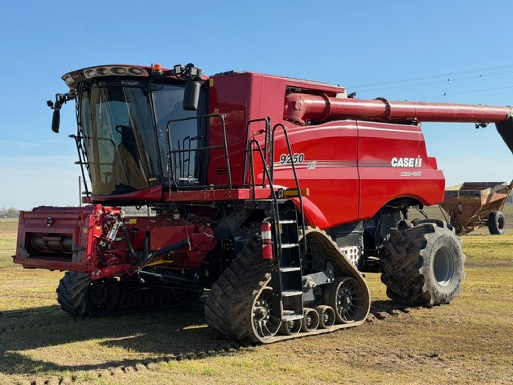 2023 Case 9250 4x4 Combine *Jeff Talley Package