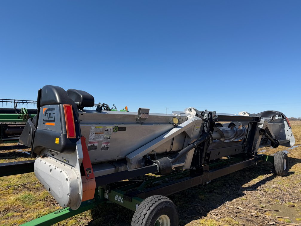 2021 GTS X10 8-row 38" Corn Header