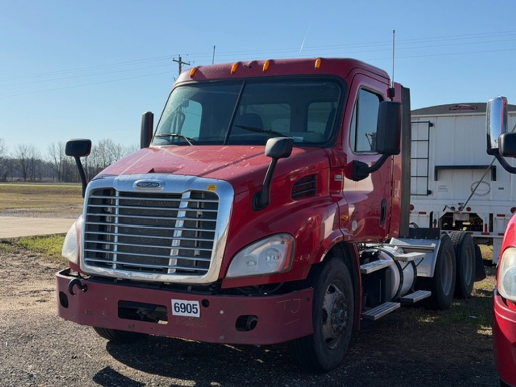 2015 Freightliner Cascade   T/A Daycab *Jeff Talley Package