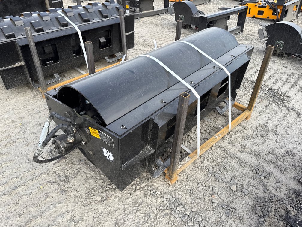 Unused GIYI VR59 Skid Steer Vibratory Roller DYLUJ260227 INV# 41997