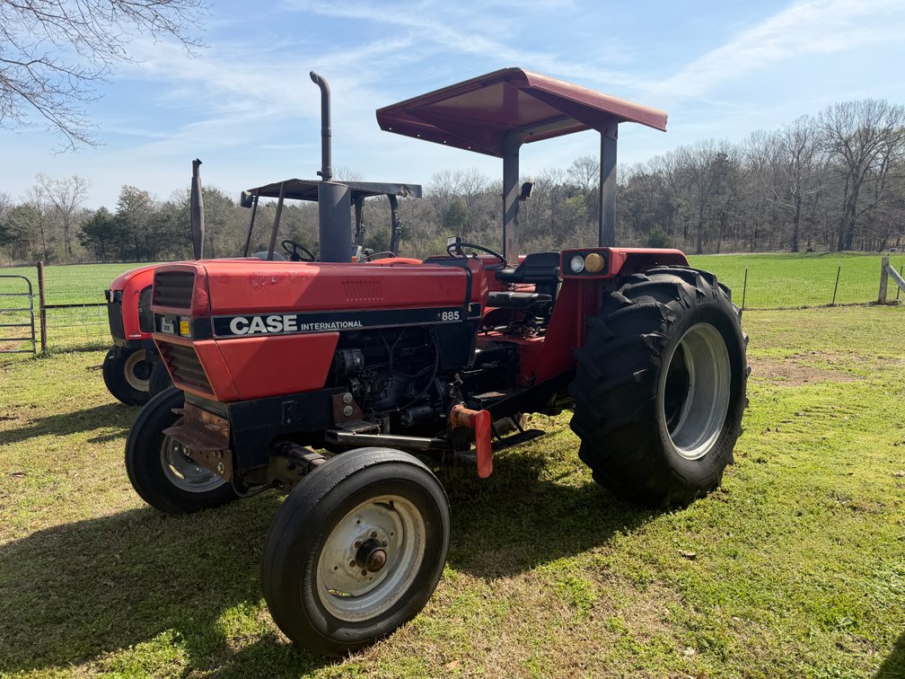 Case IH 885  Tractor B650219B023375
