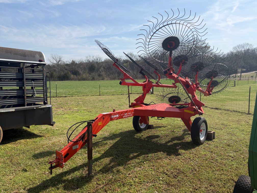 Kuhn  SR 110 Speedrake Hay Rake SR110C0547