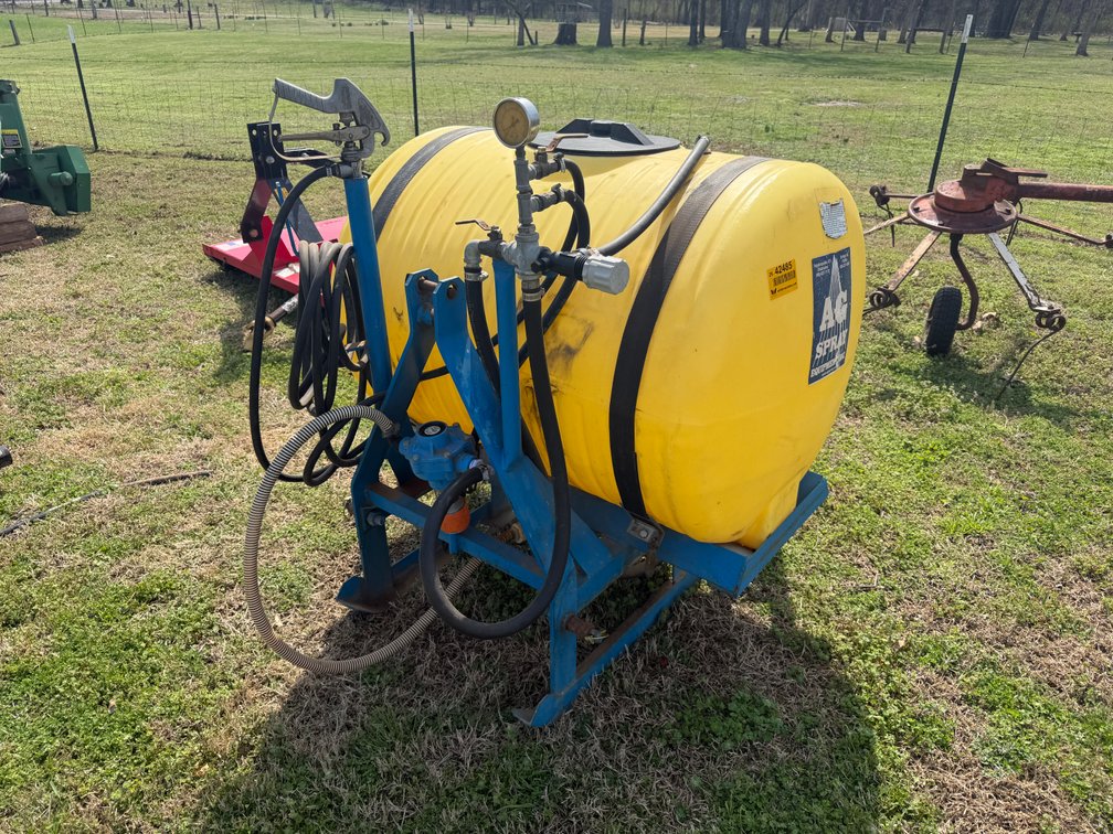 100gal Tank Sprayer w/ Skid