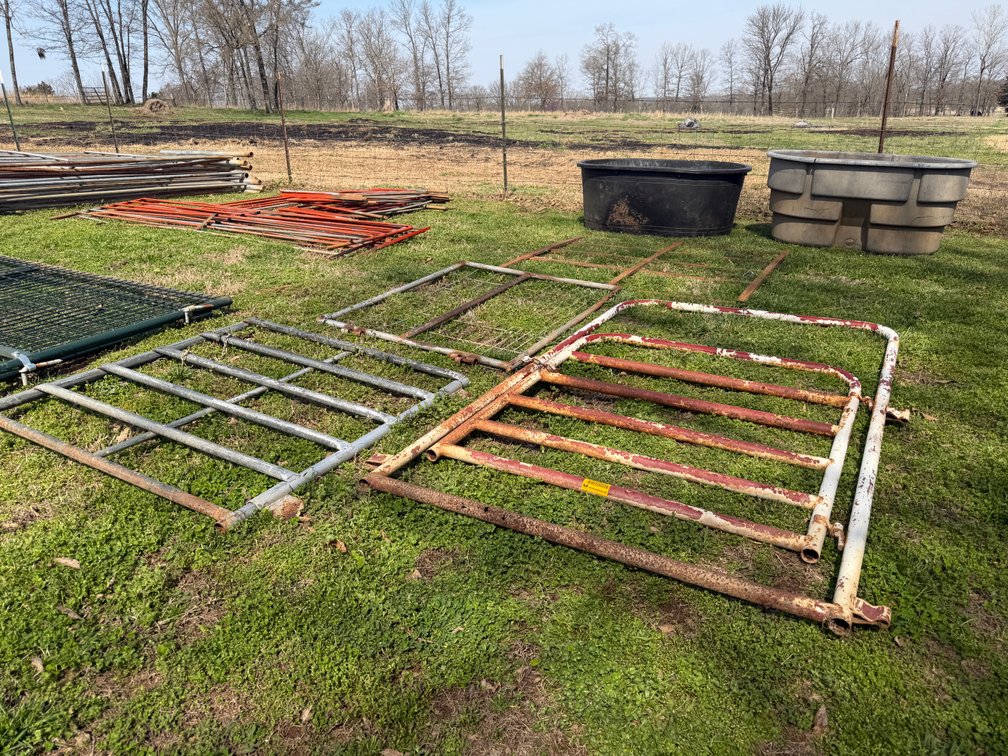 Lot of (4) Gates