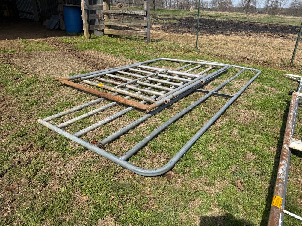 (1) 8' x 4' Gate & (1) 4' x 11 1/2' Panel
