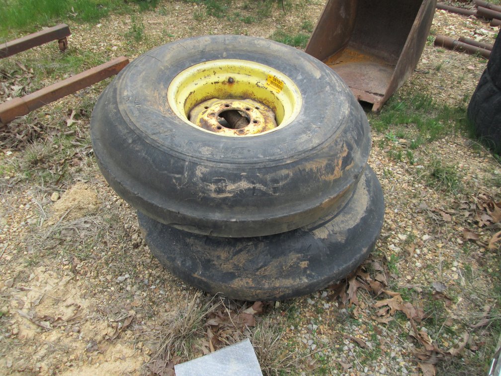 Lot of (2) 11.00-16 Tires INV# 38181