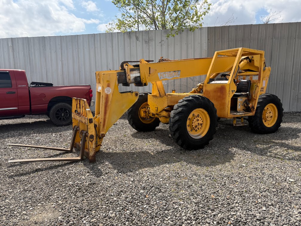Petti Bone 8042 Telehandler