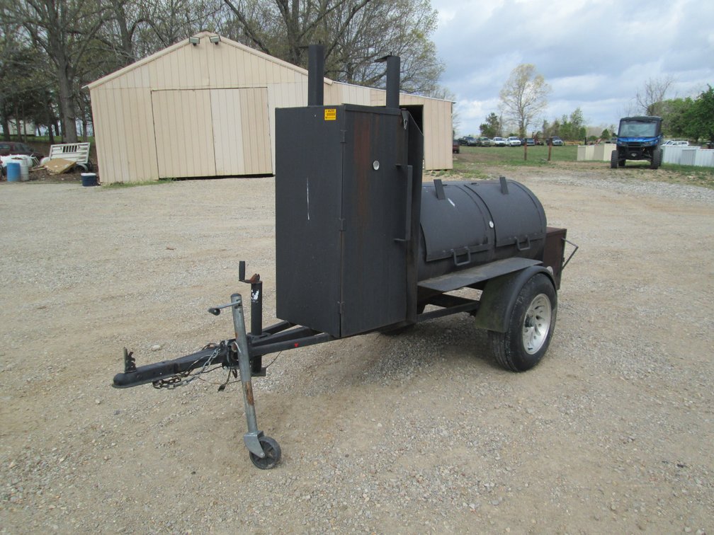 Pull-Type Smoker INV# 44266
