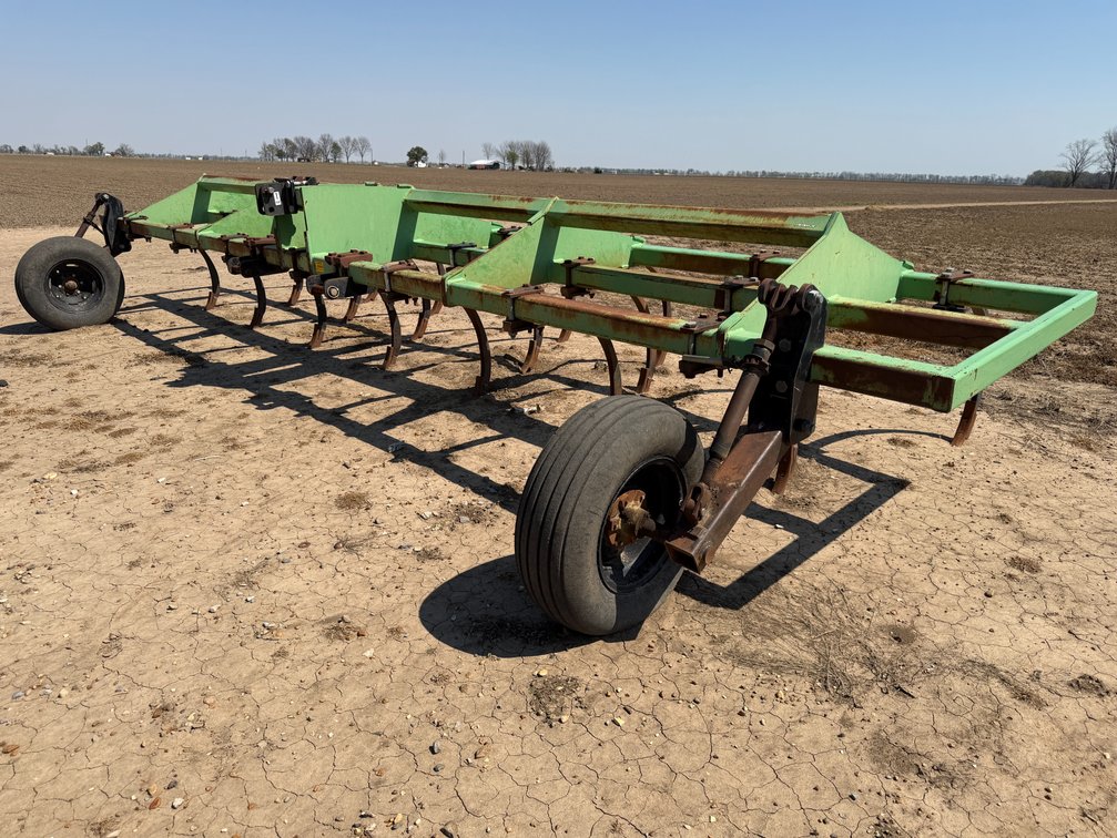 Bigham Brothers  23' Chisel Plow