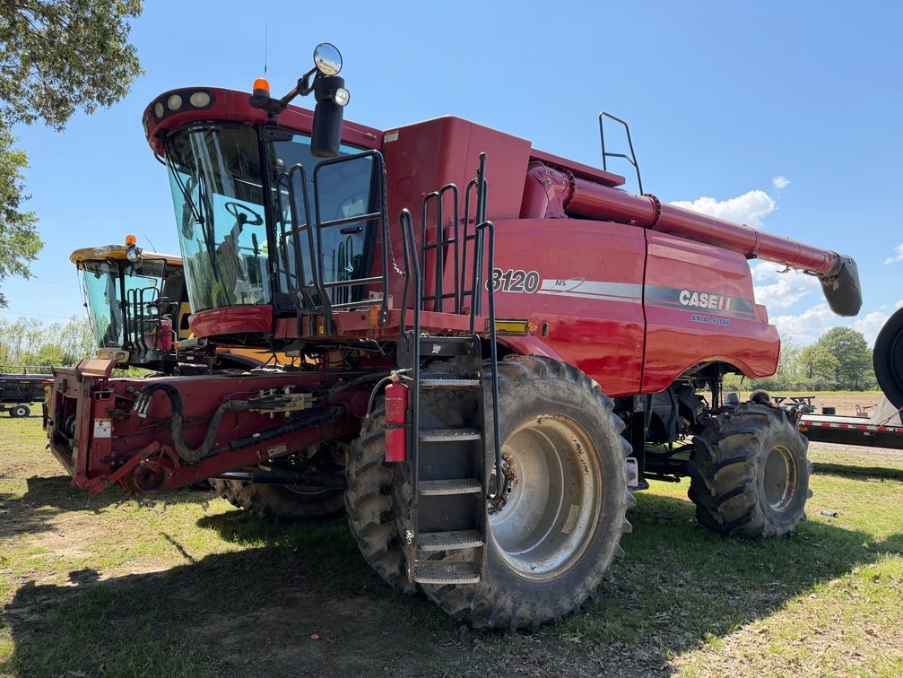 2010 Case IH 8120  Combine