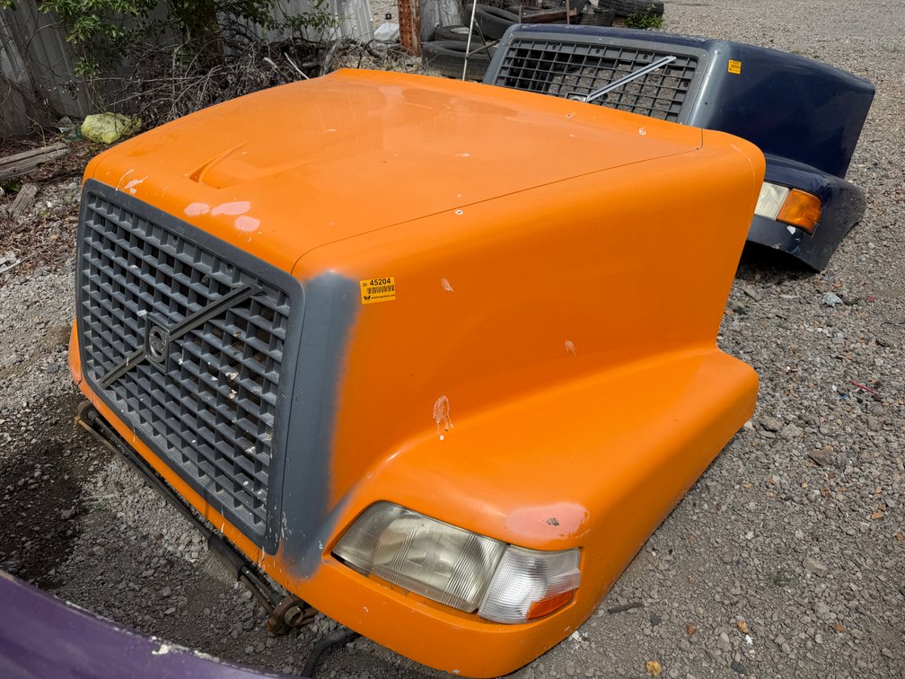 1998 - 2016 Volvo Truck Short Hood