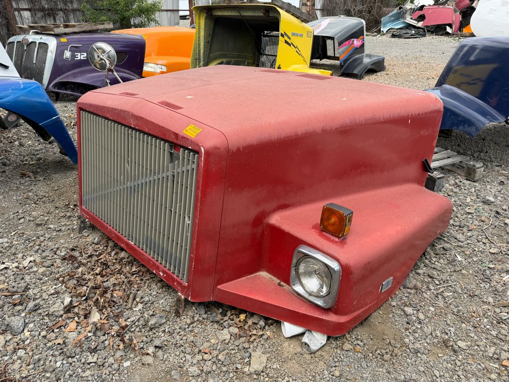 Late 80s Early 90s Volvo Truck Hood