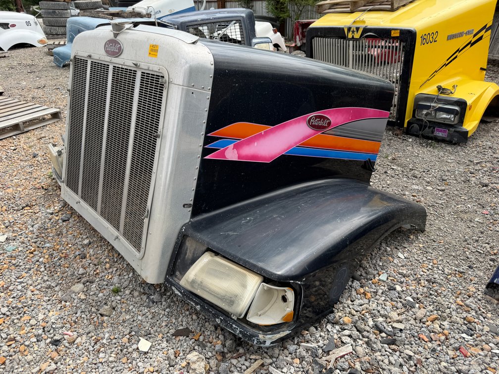 1995 - 2003 Peterbilt 377 Truck Hood