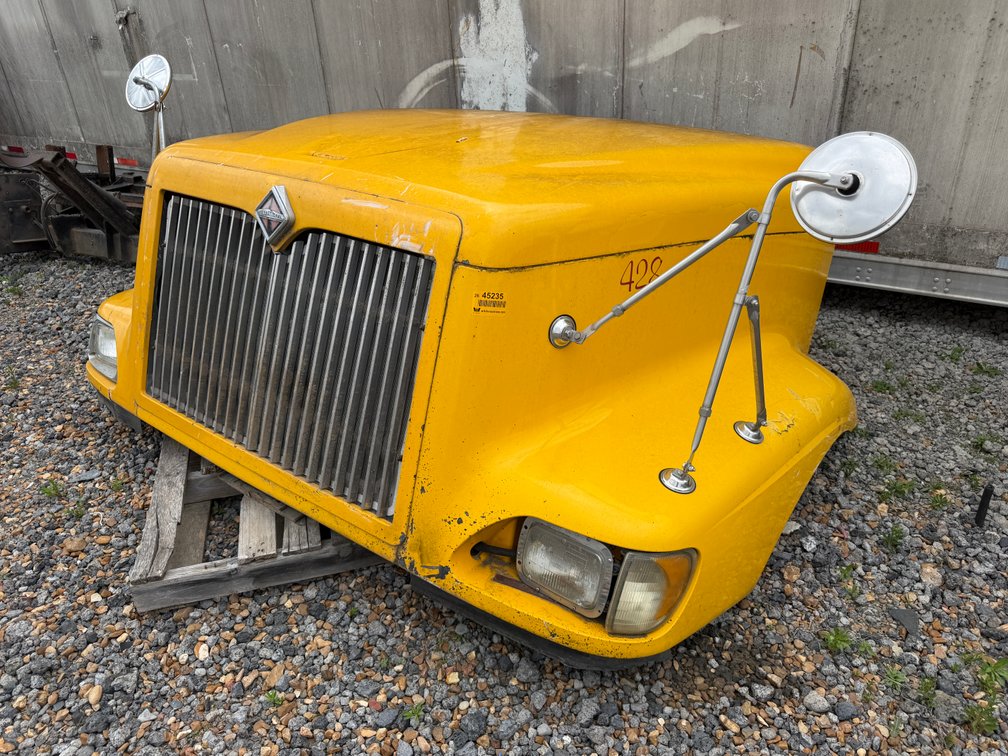 1999 - 2007 International 9400i Truck Hood