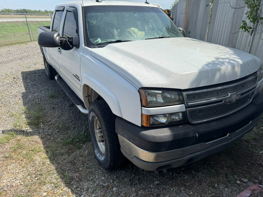 INOP 2005 Chevrolet 2500 4x4 Pickup 1GCHK23275F922050