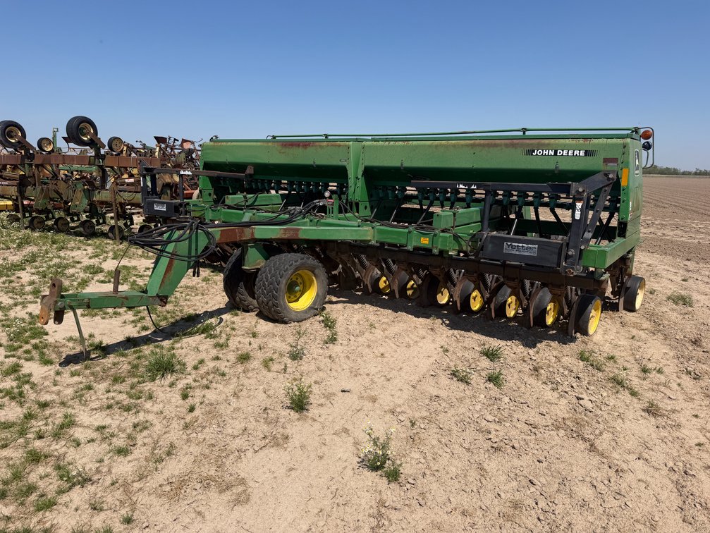 John Deere 750 20' Grain Drill