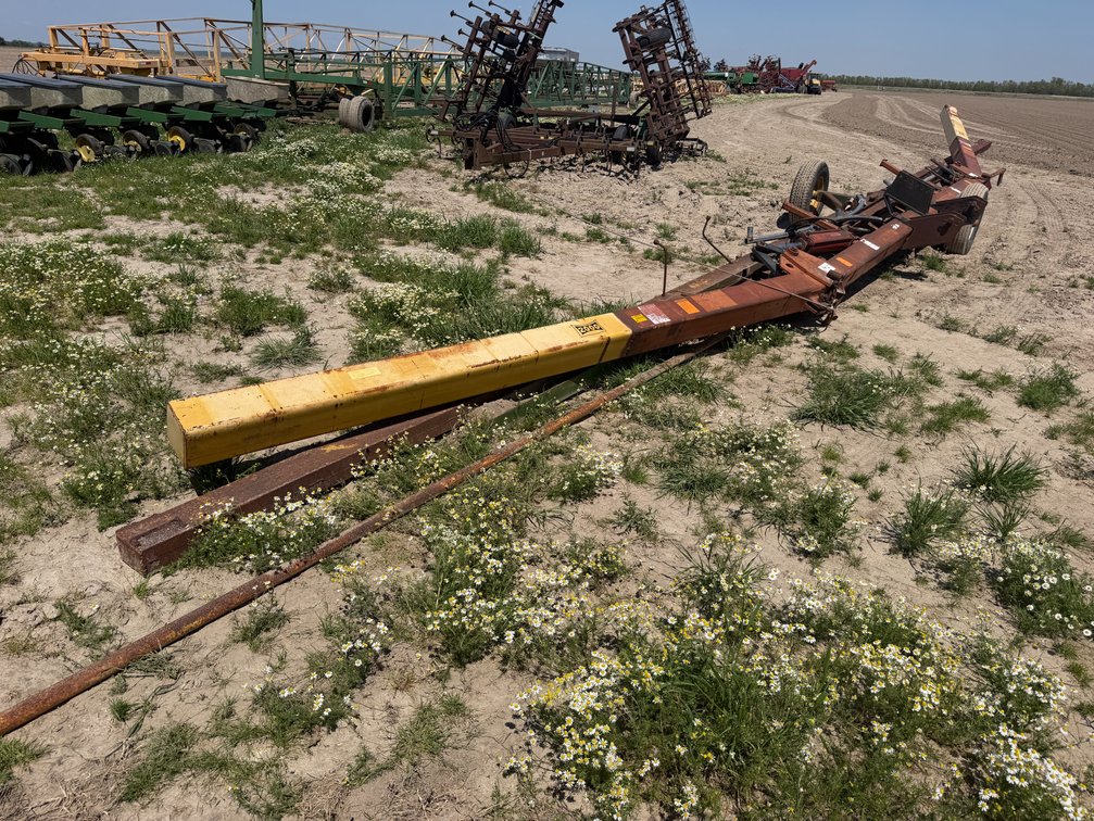 42' 3PT Folding Tool Bar w/ Partial Wagon Running Gear