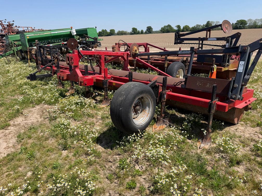 Eddins FR21 8-row 30" Bedder Roller