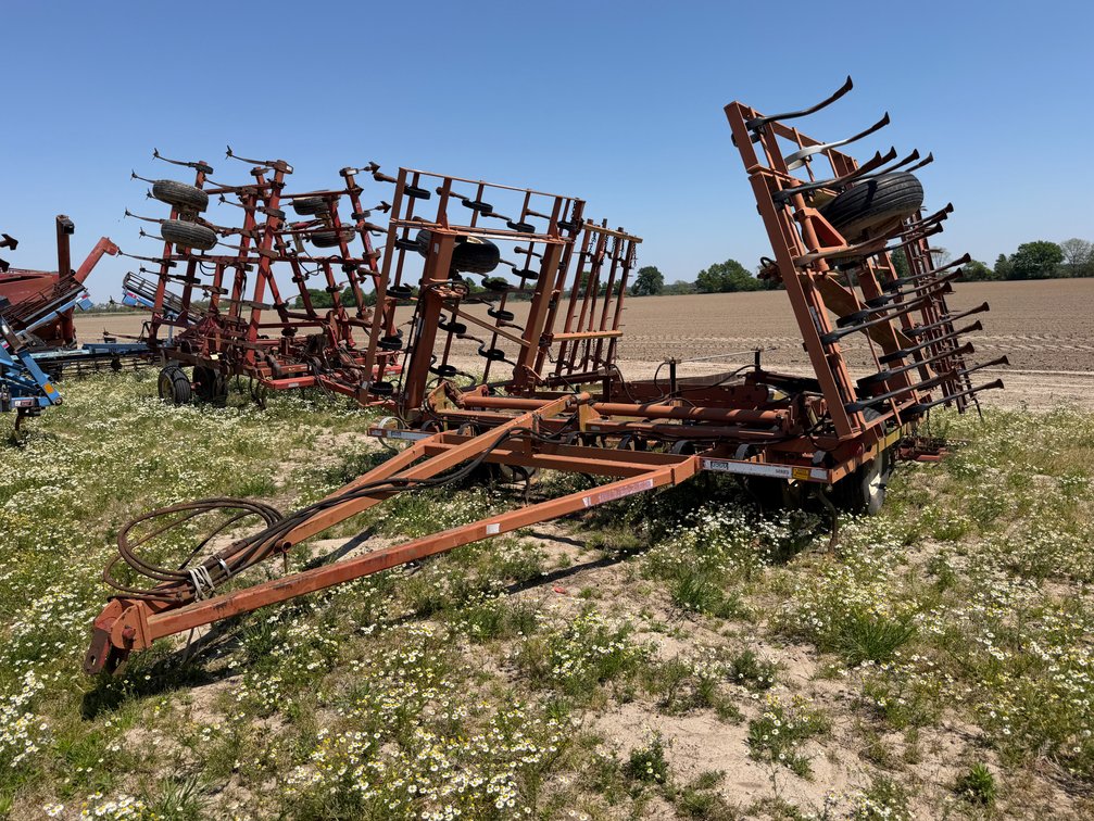 Kongskilde Triple K 3500 26' Field Cultivator