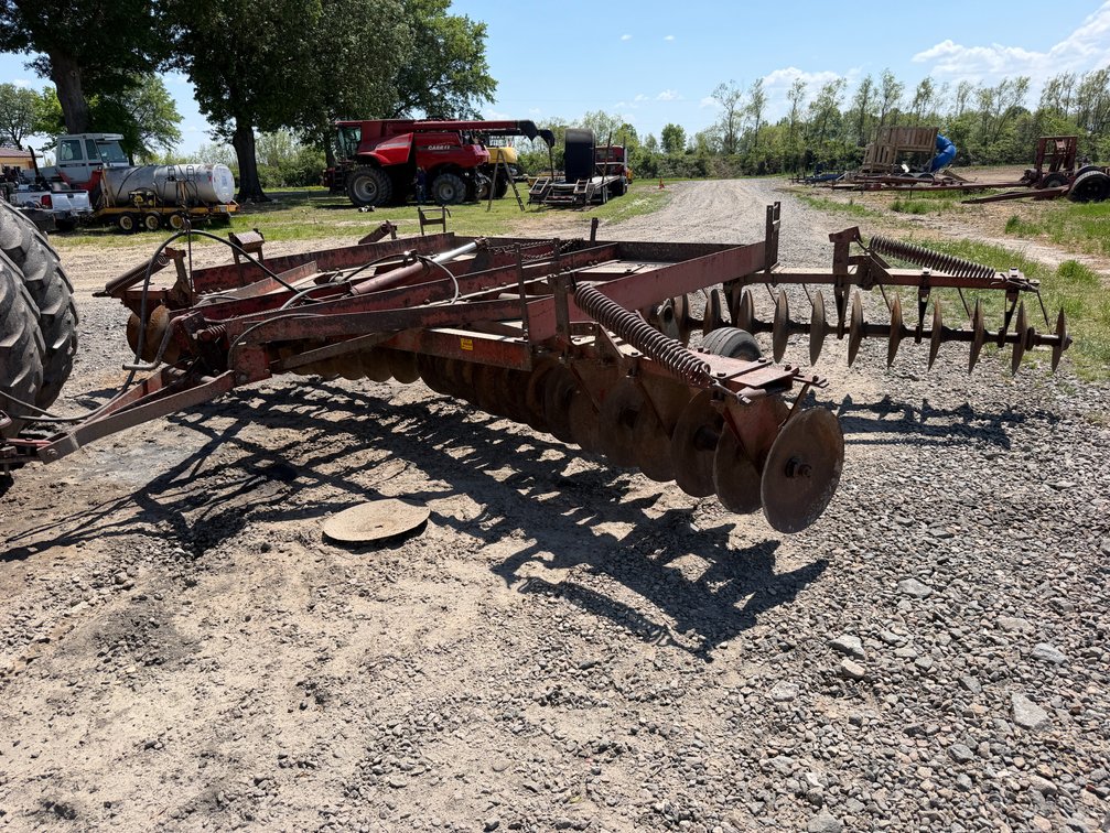 International 480 21' Disk