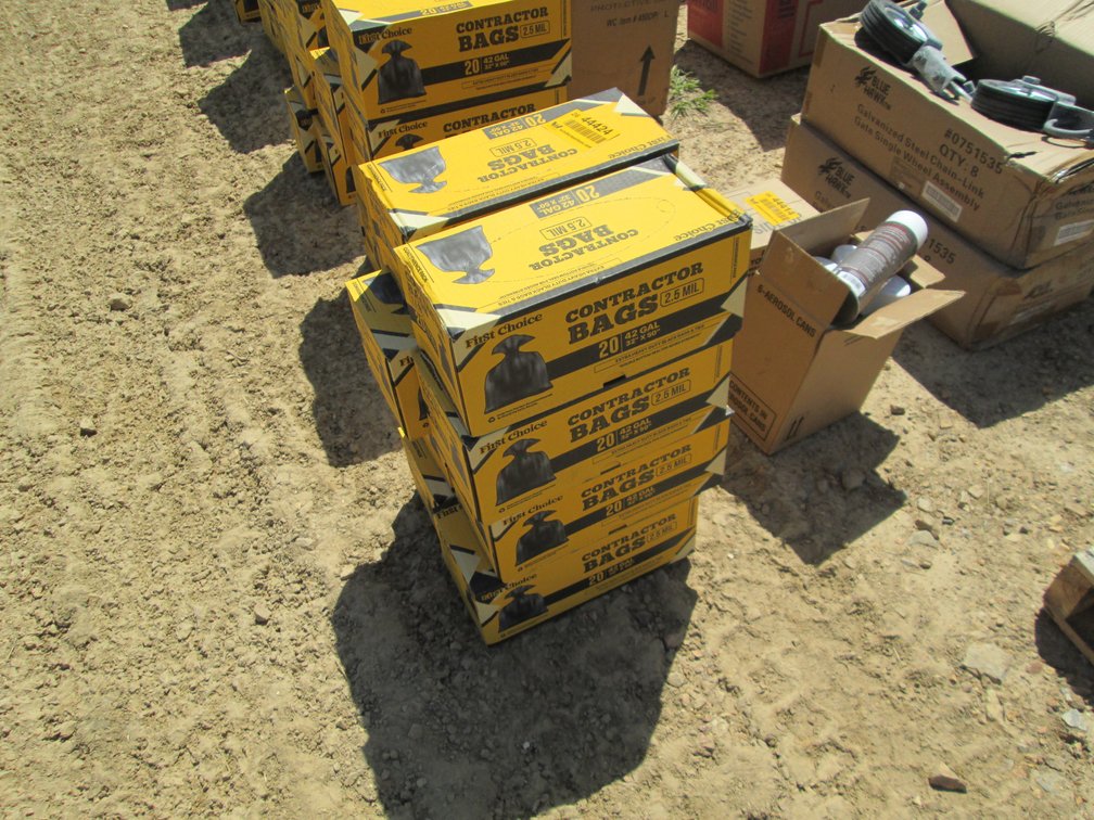 Lot of (8) Contractor Bags INV# 44424