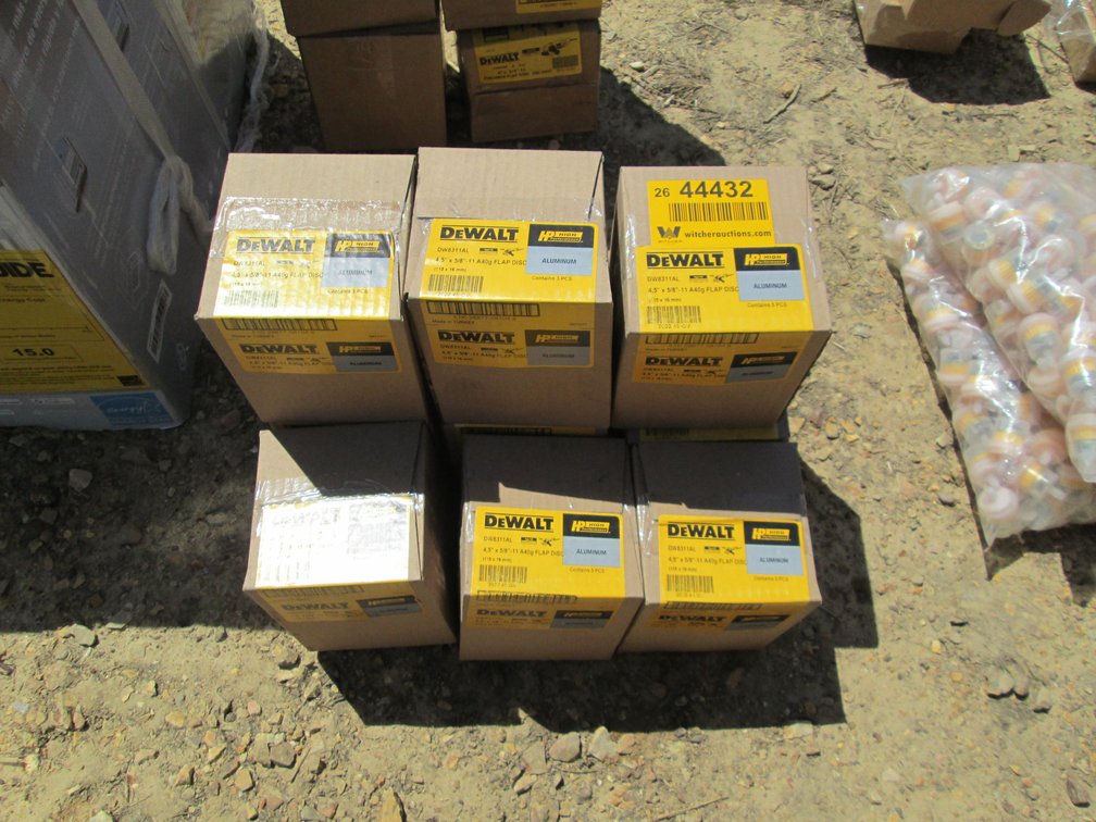 Lot of (9) Unused DeWalt  4.5"x5/8" Grinder Disks INV# 44432