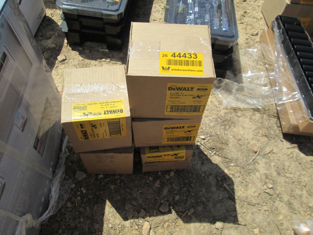 Lot of (9) Unused DeWalt  5"x5/8" Grinder Disks INV# 44433