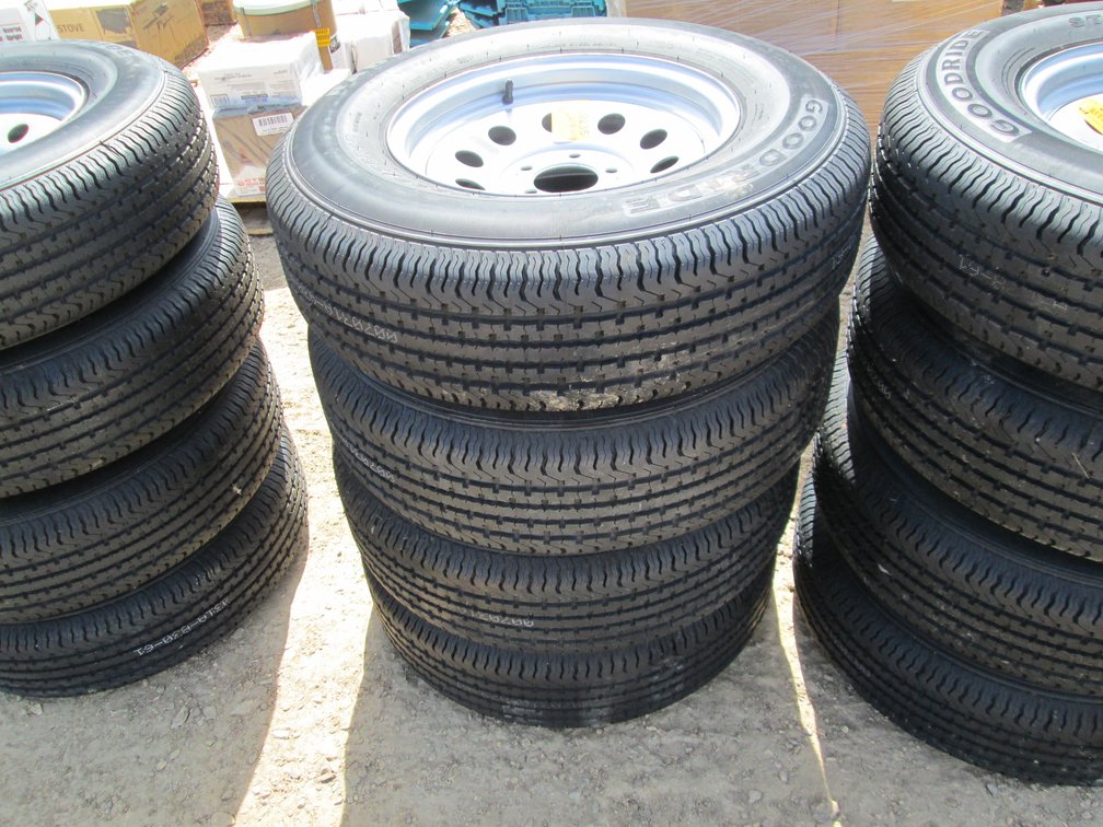 Lot of (4) 225/75R15 Tires INV# 20235