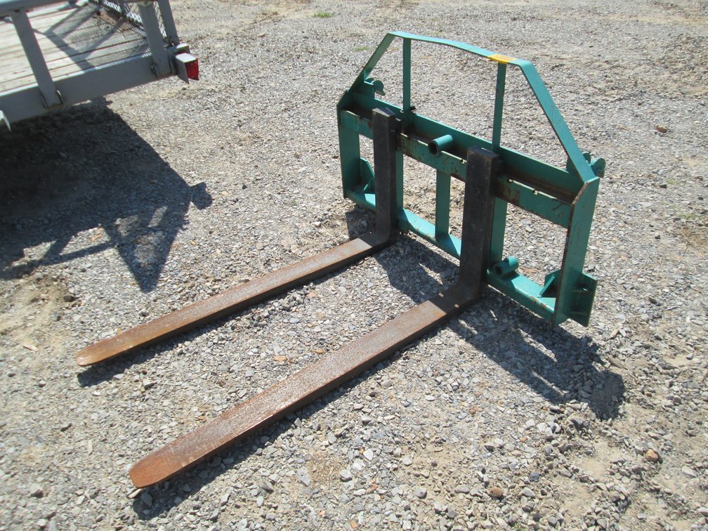 48" Tractor Pallet Forks  INV# 46401