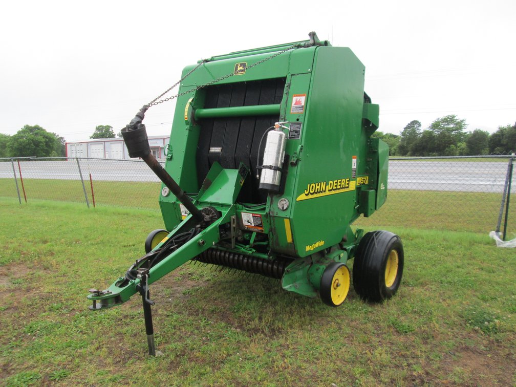 John Deere  457 Round Baler E00457X152175  INV# 46544
