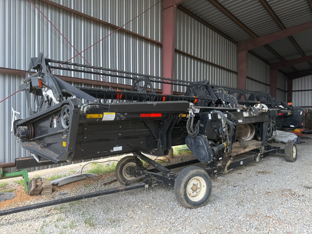 2011 MacDon D60-S 30' Draper Header